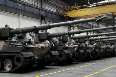 Hamują zakupy uzbrojenia dla polskiej armii 