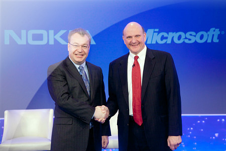 Microsoft przejmuje komórkowy biznes Nokii