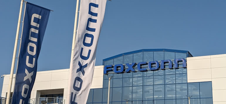 Foxconn zainwestuje w zakład pakowania i testowania w Europie 