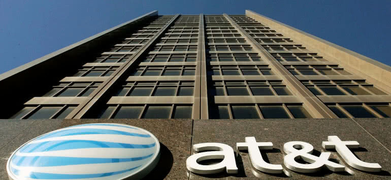 AT&T przejmuje Time Warner 