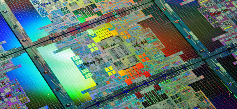 Intel w pościgu technologicznym - ma pokonać rywali w 2025 roku 