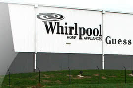 Whirlpool zwolni ponad 5 tys. osób i przeniesie część produkcji do Polski 