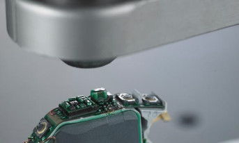 Roboty stołowe do elektroniki