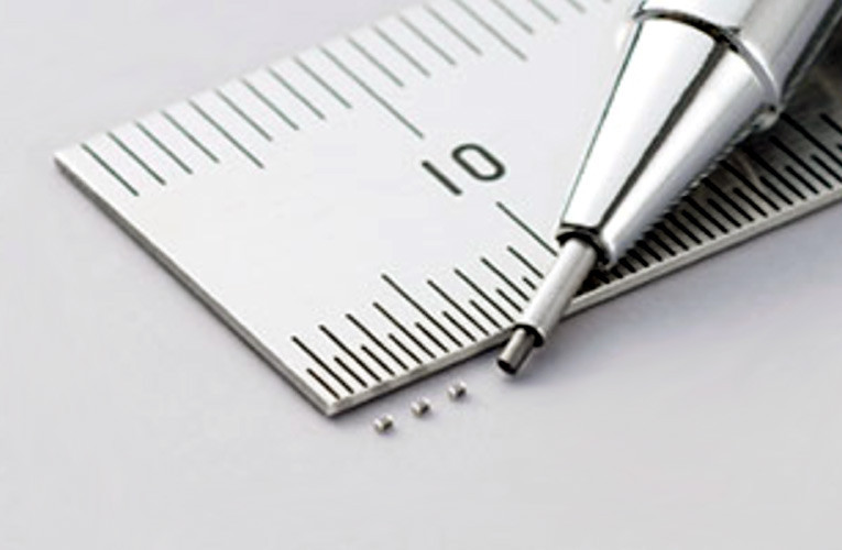 Najmniejszy na rynku termistor PTC w obudowie 0201 o wymiarach 0,6 x 0,3 x 0,3 mm