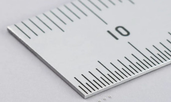 Pierwszy na rynku kondensator MLCC o pojemności 0,1 µF w obudowie rozmiaru 0201
