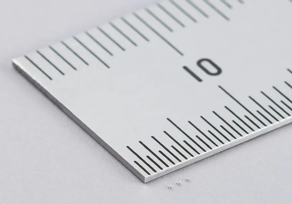 Pierwszy na rynku kondensator MLCC o pojemności 0,1 µF w obudowie rozmiaru 0201