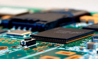 10 powodów, aby zlecić montaż elektroniki wraz z zakupem komponentów