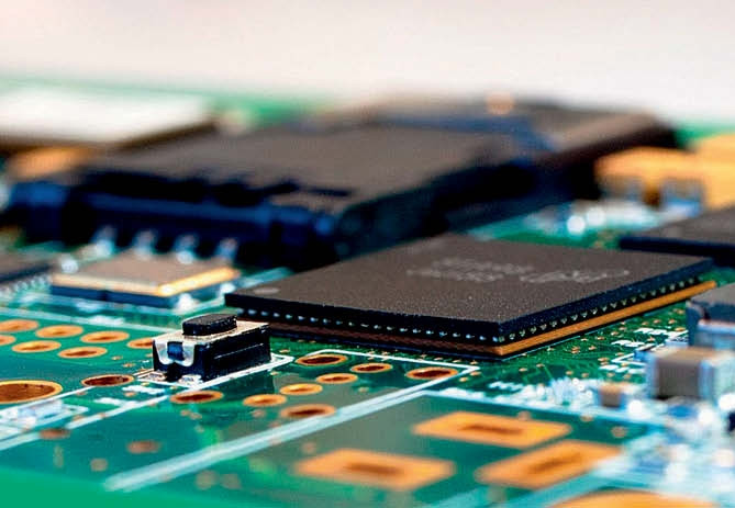 10 powodów, aby zlecić montaż elektroniki wraz z zakupem komponentów