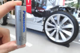 Tesla i Panasonic zawarły trzyletnią umowę dotyczącą baterii 