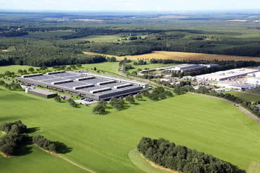 Daimler buduje wartą 562 mln dolarów fabrykę akumulatorów litowo-jonowych 