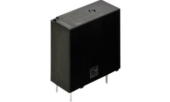 20-amperowy przekaźnik elektromechaniczny SPST-NO o wymiarach 25 x 24 x 10,5 mm