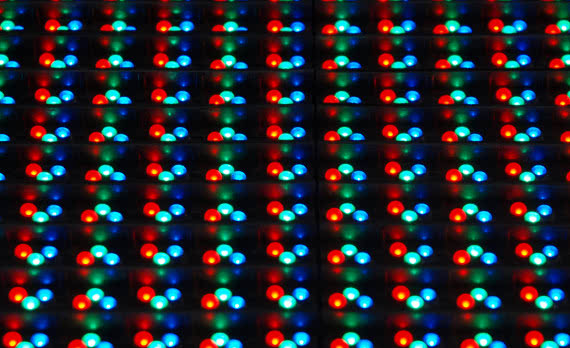 Chiny zwiększają produkcję wyświetlaczy LED RGB o wysokiej rodzielczości 
