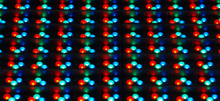 Chiny zwiększają produkcję wyświetlaczy LED RGB o wysokiej rodzielczości 