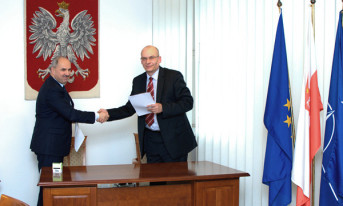Pulsar współpracuje z WAT-em