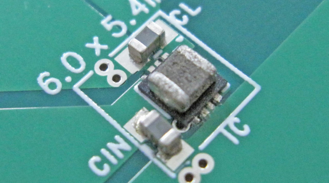 Konwertery DC-DC step-up o wymiarach 3,0 x 3,0 x 1,7 mm i wydajności prądowej 1,4 A