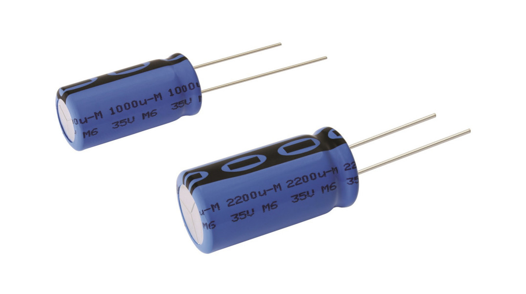 Miniaturowe kondensatory elektrolityczne o dużym prądzie udarowym i dużej niezawodności