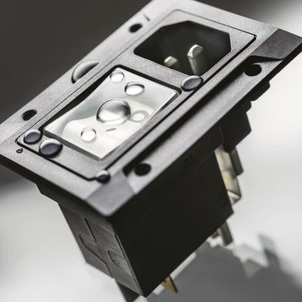 SCHURTER Electronics Sp. z o.o. Złącze IEC z wyłącznikiem automatycznym