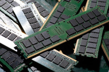 Producenci pamięci weryfikują zamówienia klientów