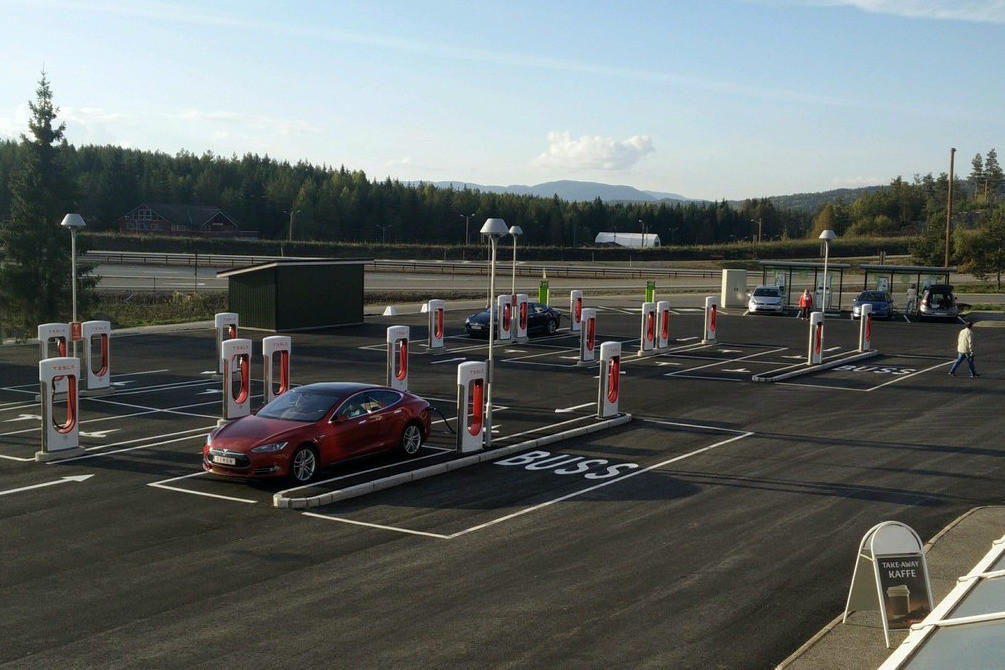Jak upowszechnić elektryczne samochody?