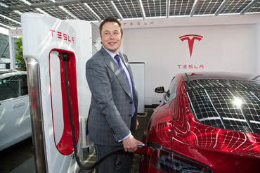 Elon Musk kupuje 72500 akcji Tesli 