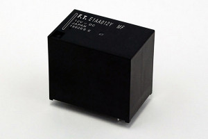 Lekki, miniaturowy przekaźnik 30 A/450 V<sub>DC</sub> do elektroniki samochodowej