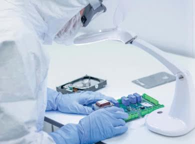 Materiały i podzespoły do ochrony ESD i EMI w elektronice