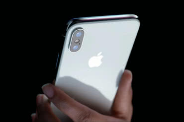 Apple redukuje produkcję iPhone'ów o 20% 