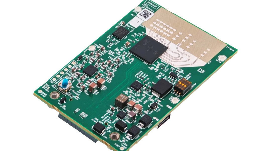 Zestaw deweloperski radaru samochodowego FMCW 76...81 GHz z układem SoC AWR2944