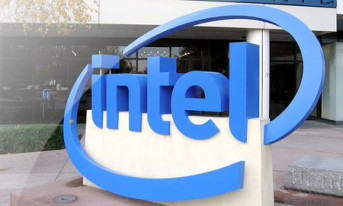 Intel z lekkim spadkiem w ostatnim kwartale