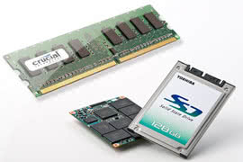 Rynek pamięci flash wyprzedzi DRAM 