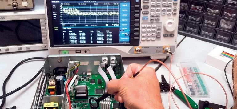 Wstępne badania EMC urządzeń elektronicznych 