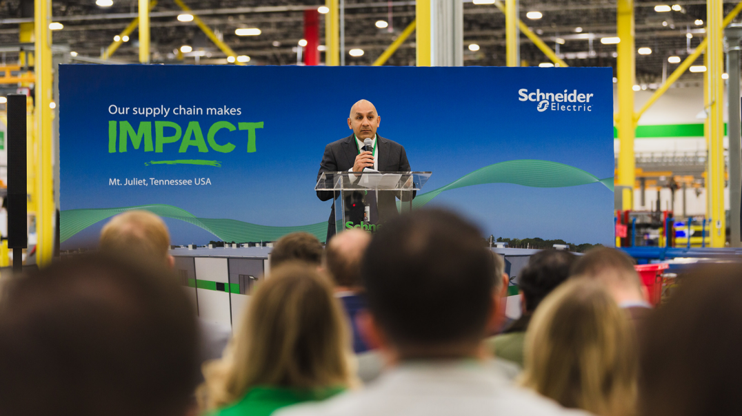Schneider Electric rozwija produkcję w USA – nowy zakład w Tennessee wzmocni sektor energetyki i centrów danych