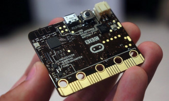 Komputerki BBC micro:bit otwierają drogę nowemu pokoleniu programistów