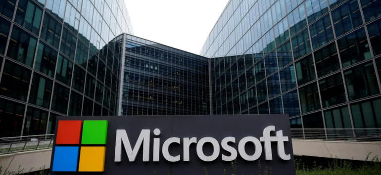 Microsoft zainwestuje 1 mld USD w OpenAI 