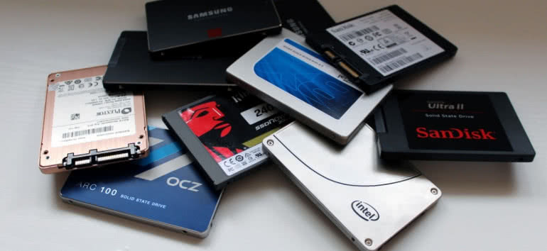 Malejące ceny zwiększają sprzedaż dysków SSD 