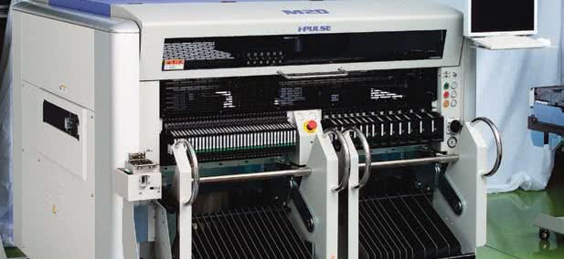 Uniwersalny automat montażowy SMT wspiera produkcję oświetlenia LED 