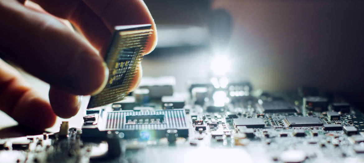 Jak elektronice zapewnić kompleksowe bezpieczeństwo?