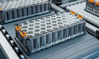 Ceny akumulatorów do pojazdów elektrycznych spadną poniżej 99 dolarów za kWh