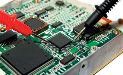 Przegląd popularnych mikrokontrolerów 