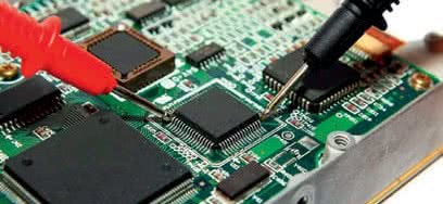 Przegląd popularnych mikrokontrolerów 