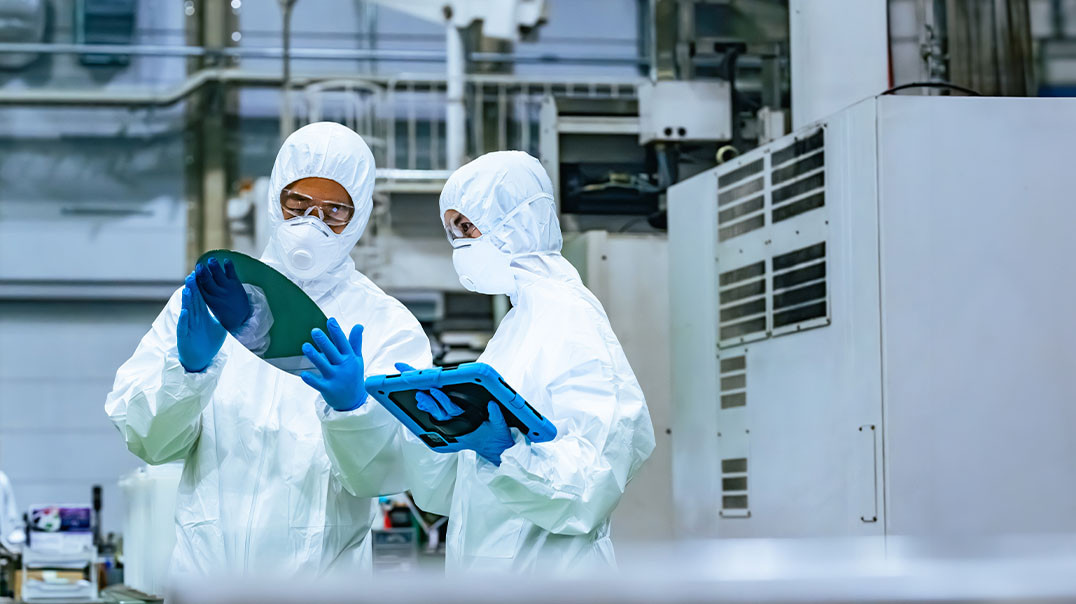 Kryzys na Bliskim Wschodzie zagraża produkcji układów scalonych. Widmo niedoborów helu i bromu