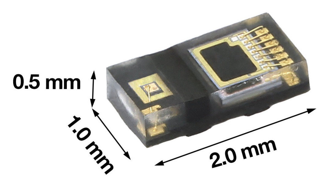 Czujnik zbliżeniowy o wymiarach 2 x 1 x 0,5 mm i poborze prądu 5 µA