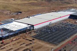 Tesla oficjalnie uruchomiła produkcję w Gigafactory 