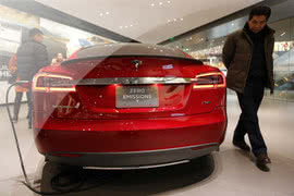 Samochody na prąd - Tesla i chińskie PSA 