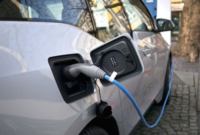 Nowe produkty do samochodów elektrycznych i stacji ładujących