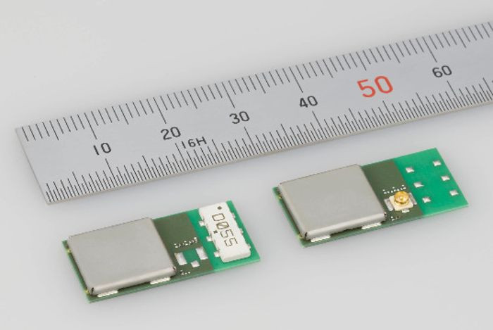 Przemysłowe moduły komunikacyjne IEEE802.11a/b/g/n/ac o wymiarach 24 x 11,5 x 2 mm