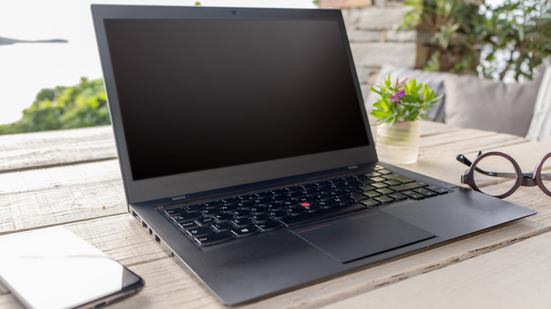 Laptop poleasingowy czy nowy? Co wybrać w budżecie 1000–1500 zł?