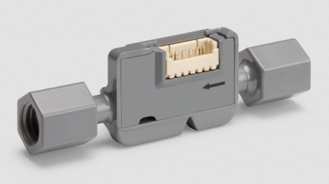 Czujnik przepływu cieczy z dodatkową funkcją pomiaru przewodności cieplnej